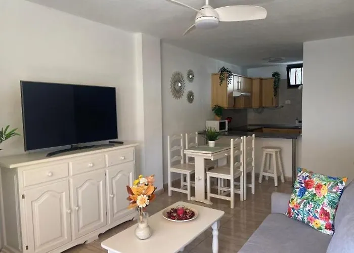 Cristianos Royal Views *